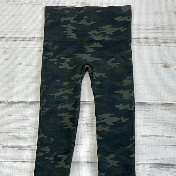 Spanx Leggings Women's S Small Green Camo Skinny Stretch Ankle - Picture 4 of 11